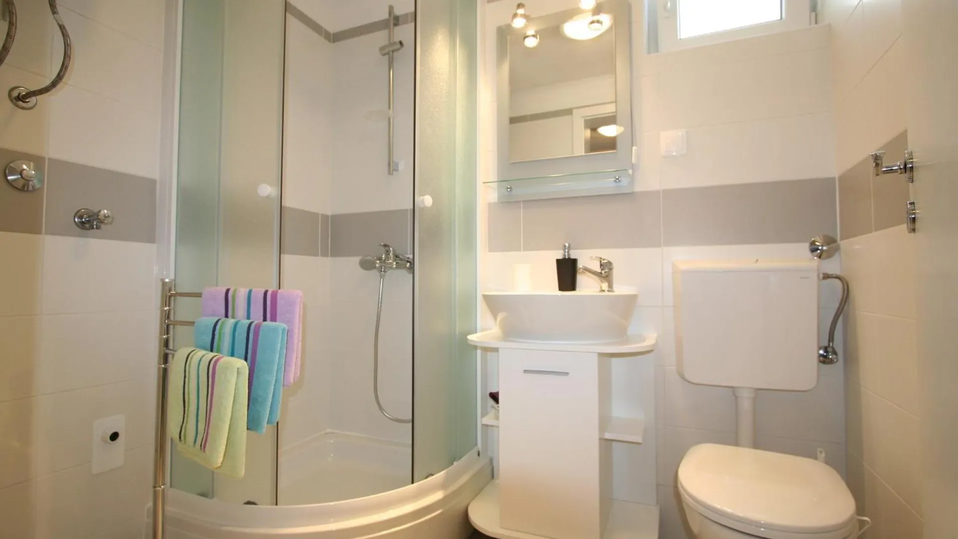 Apartment In Silo With One-Bedroom 1